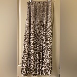 Size 4 Armani Exchange tiger print skirt